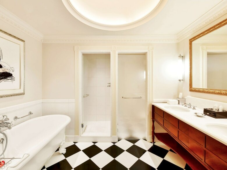 Hotel Savoy