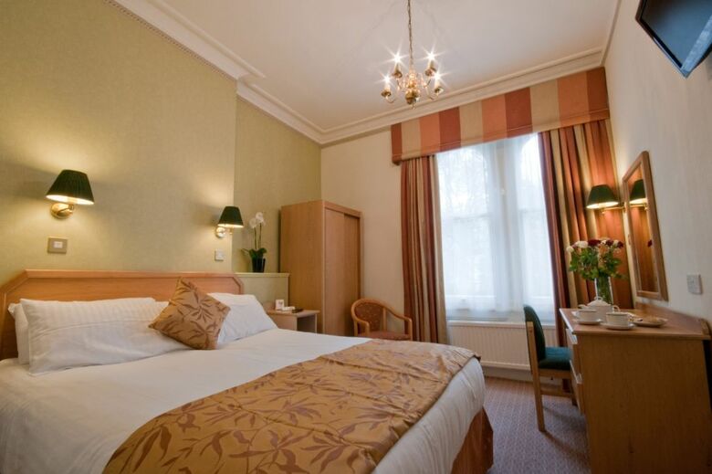 Phoenix Hotel