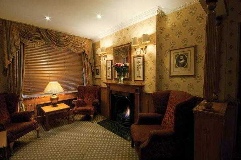 Phoenix Hotel