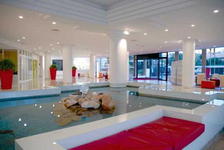 Hotel Illot Suites