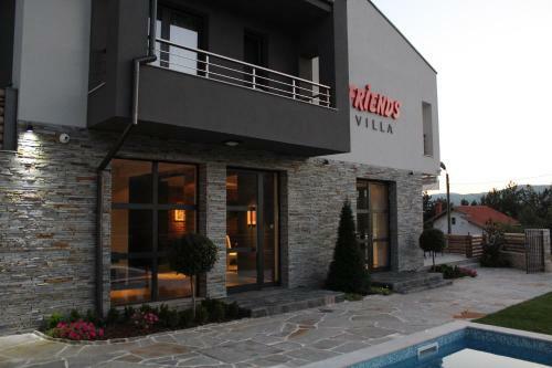 Family Hotel Friends Villa