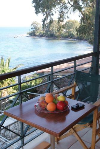 Aparthotel Grekis Beach Hotel And Apartments