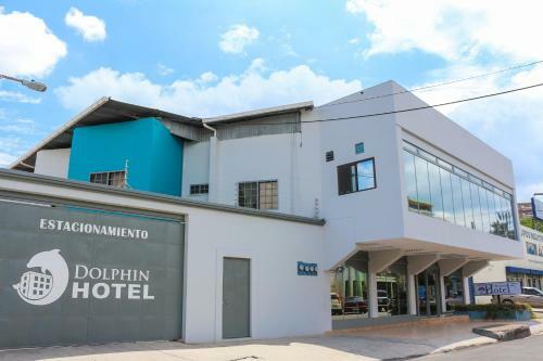 Dolphin Executives Hotel