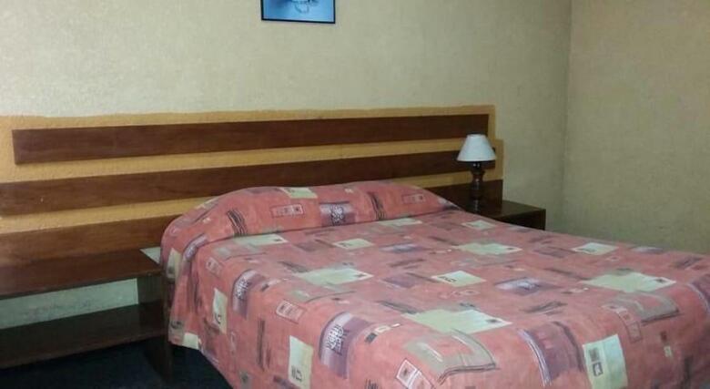 Hotel Villa Real Plaza