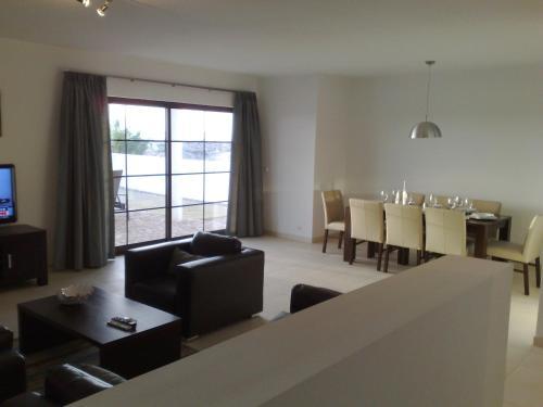 Tortuga Beach Villa