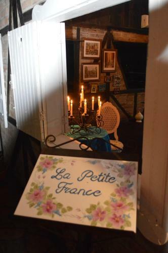 Hostal La Petite France