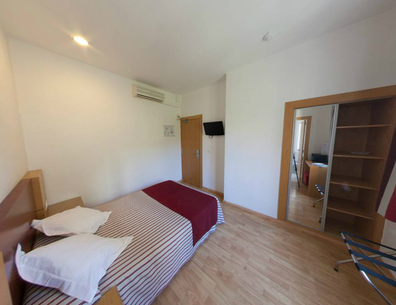 Hotel Amic Col�n