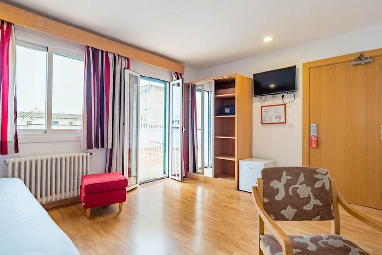 Hotel Amic Col�n