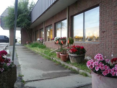 Hotel Caledonia Motor Inn