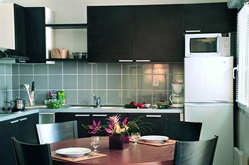 Hotel Park & Suites Vilage Saint Simon