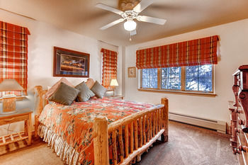 Hotel St. James Place