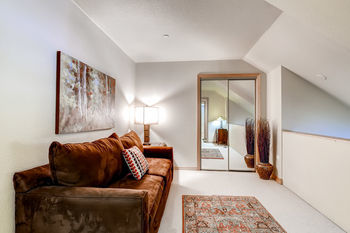 Hotel St. James Place