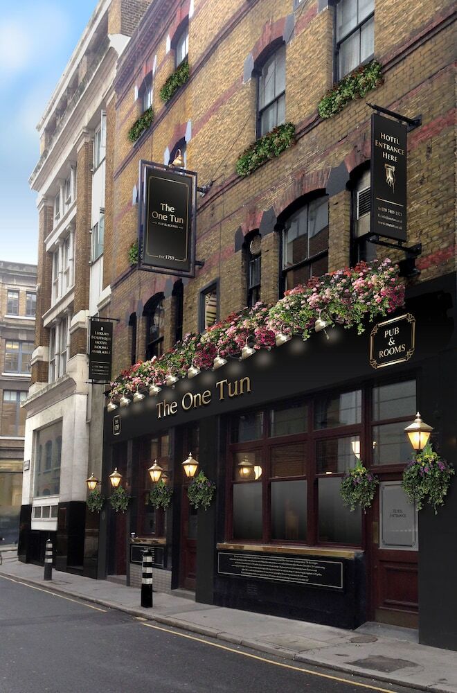 Hostal The One Tun Pub And Rooms