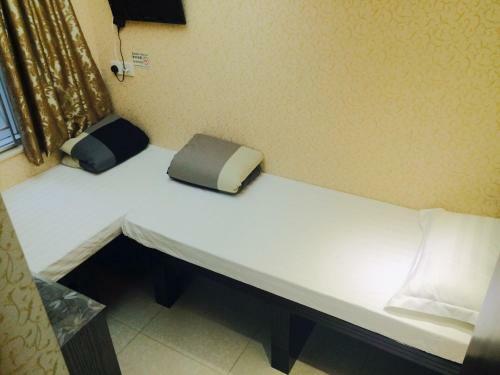 Hostal Modern Hotel