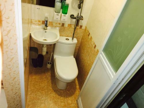 Hostal Modern Hotel