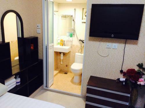 Hostal Modern Hotel