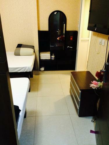 Hostal Modern Hotel