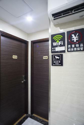 Hostal Wah Long Hotel