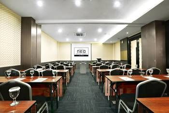 Hotel Neo Dipatiukur Bandung