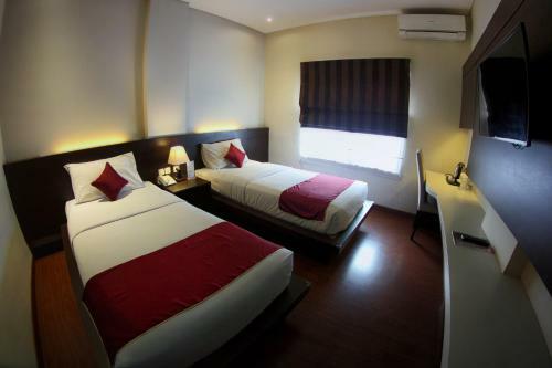 Hostal Sutan Raja Guest House