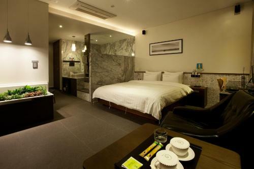 Polo Tourist Hotel