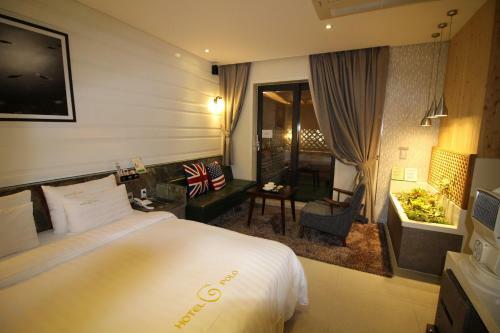 Polo Tourist Hotel
