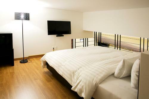 Polo Tourist Hotel