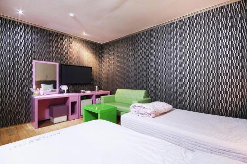 Apple Motel