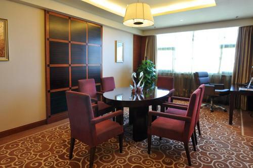 Hotel Howard Johnson Caida Plaza Shanghai