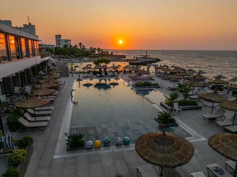 Hotel Manolya