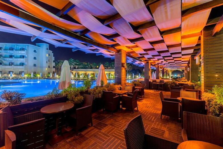 Hotel Vuni Palace