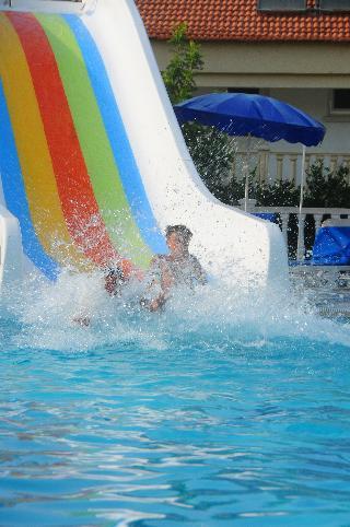 Hotel Riverside Garden Resort