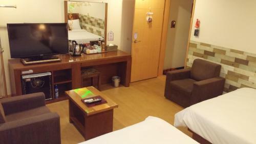 Motel Jeju December Hotel