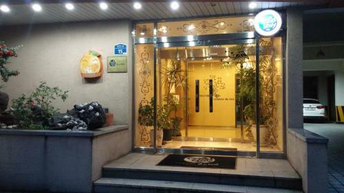Motel Jeju December Hotel