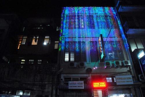 Hostal Royal Star Guest House