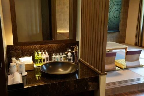 Hakone Lake Hotel