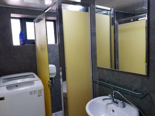 Hostal Elm Tree Guesthouse Myeongdong