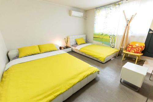 Hostal Urbanwood Guesthouse