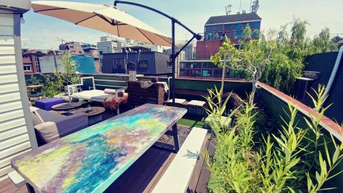 Hostal Urbanwood Guesthouse