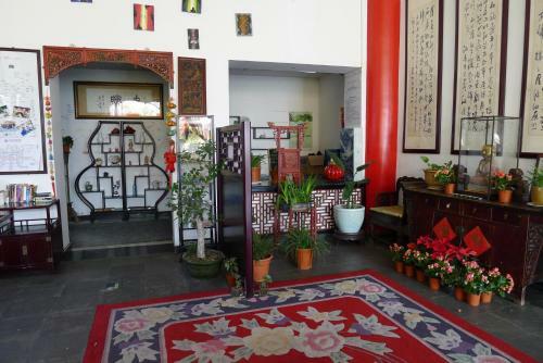 Posada Ming Courtyard