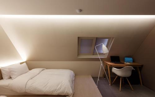H Hotel