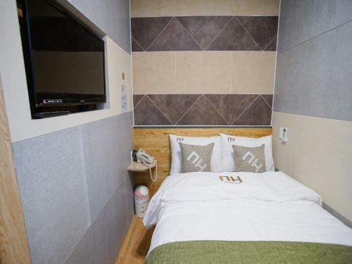 Hostal D.h Sinchon Guesthouse
