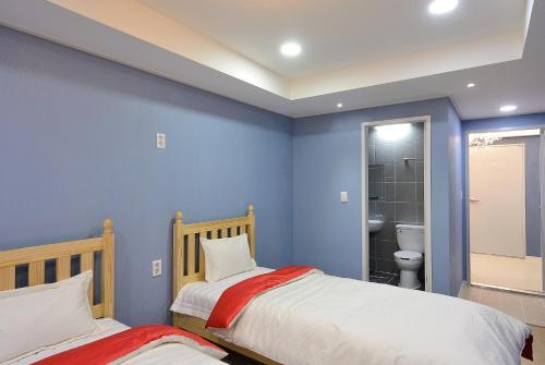 Hostal Red Guesthouse