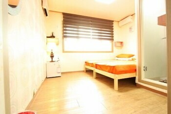 Hostal Welcome Guesthouse Myeongdong