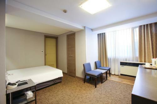 Savoy Hotel Myeongdong