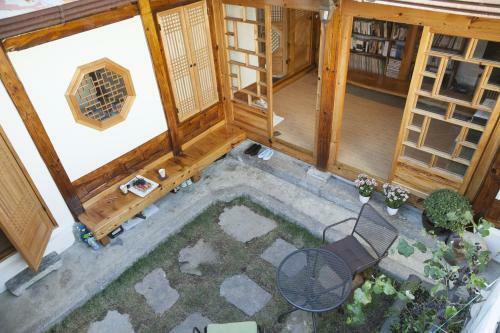 Hostal Vine Hanok Guesthouse