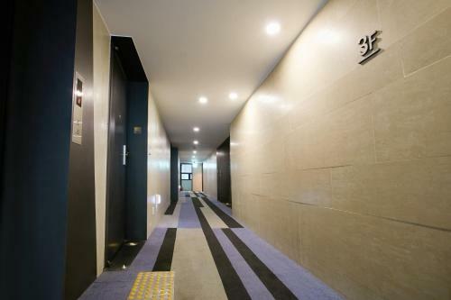 Tria Business & Boutique Hotel