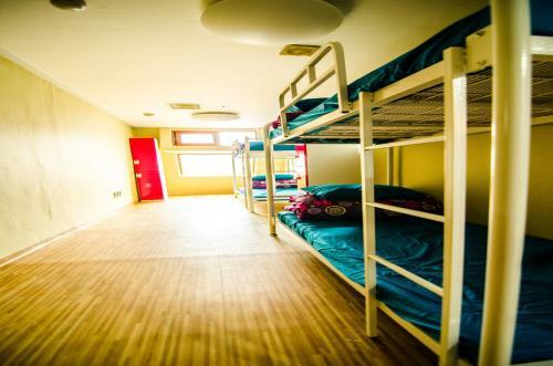 Hostal Kimchee Sinchon Guesthouse