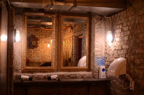 Hostal Kimchee Sinchon Guesthouse