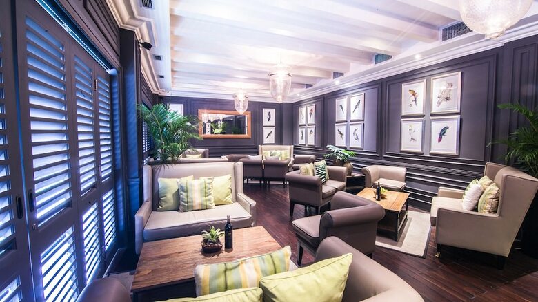Hotel Aston At Kuningan Suites